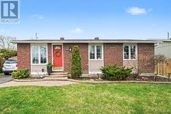1497 BLACKHEATH STREET Ottawa, ON K1E 1K6