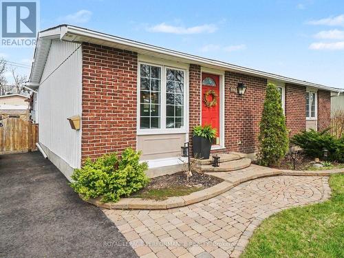 1497 BLACKHEATH STREET  Ottawa, ON K1E 1K6