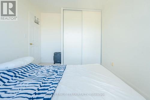 915 - 8 LEE CENTRE DRIVE , Toronto, Ontario M1H 3H8 5