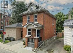 6 ALICE Street Guelph, ON N1E 2Z6