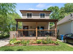 464 OAK Windsor, ON N9A 5E6
