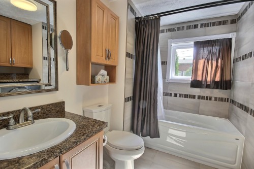 Salle de bains - 14 Rue Martin, Rouyn-Noranda, QC 