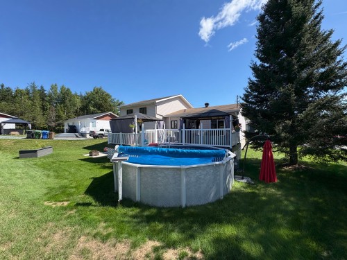 Cour - 14 Rue Martin, Rouyn-Noranda, QC 