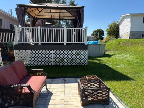 Cour - 14 Rue Martin, Rouyn-Noranda, QC 