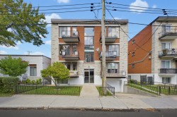 3857 Rue Prieur E.  Montréal (Montréal-Nord), QC H1H 2M4