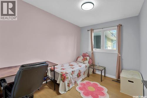 19 Barr Place, Saskatoon, SK - Indoor Photo Showing Bedroom