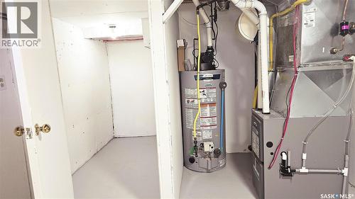 142 Blake Place, Saskatoon, SK - Indoor Photo Showing Basement
