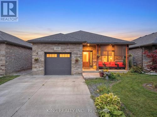 950 ELLROSE AVENUE  Windsor, ON N8Y 3W9