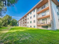 606 18TH Avenue N Unit# 403 Cranbrook, BC V1C 5M1