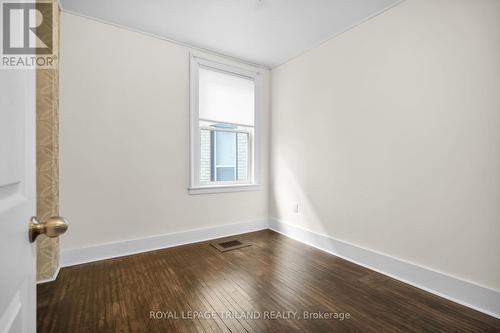 1 - 122 Centre Street, St. Thomas, ON - Indoor Photo Showing Other Room