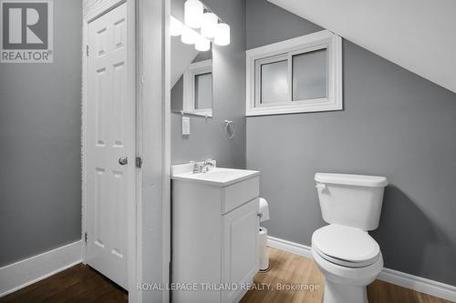 1 - 122 Centre Street, St. Thomas, ON - Indoor Photo Showing Bathroom