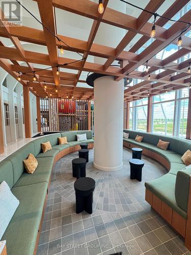 5510 - 8 Interchange Way, Vaughan, ON - Indoor