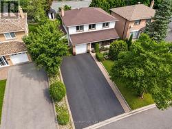 180 WOODSWORTH ROAD Toronto, ON M2L 2T1