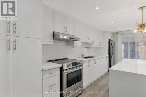 769 Annamore Road, Mississauga, ON - Indoor Photo Showing Kitchen With Upgraded Kitchen