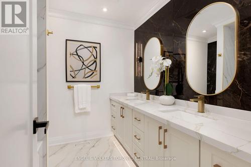 769 Annamore Road, Mississauga, ON - Indoor Photo Showing Bathroom