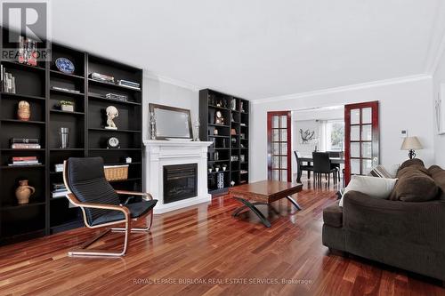 4248 Dunvegan Road, Burlington, ON - Indoor Photo Showing Living Room With Fireplace