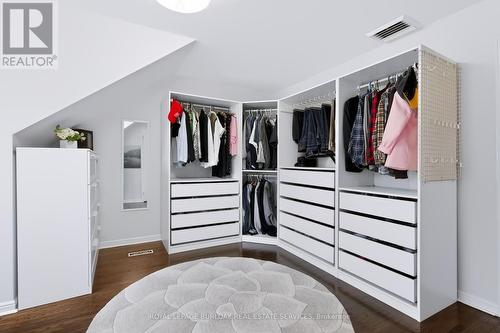 4248 Dunvegan Road, Burlington, ON - Indoor Photo Showing Bedroom