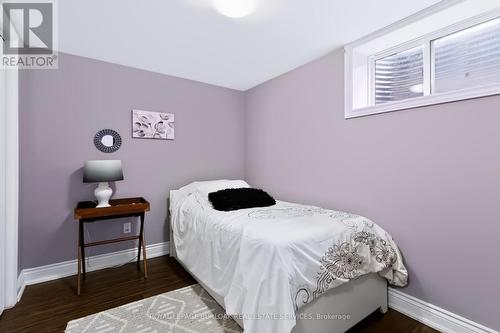 4248 Dunvegan Road, Burlington, ON - Indoor Photo Showing Bedroom
