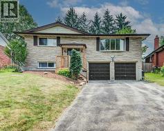 109 WHITE OAK Place  Waterloo, ON N2V 1B2