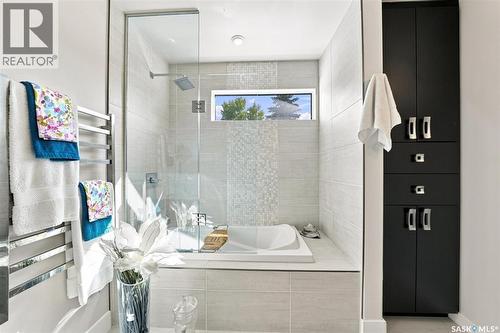 273 Carleton Drive, Saskatoon, SK - Indoor Photo Showing Bathroom