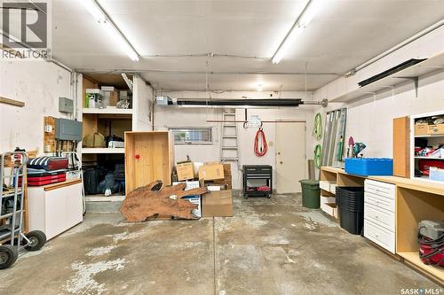 273 Carleton Drive, Saskatoon, SK - Indoor Photo Showing Garage