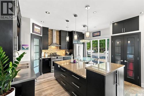 273 Carleton Drive, Saskatoon, SK - Indoor Photo Showing Kitchen With Upgraded Kitchen