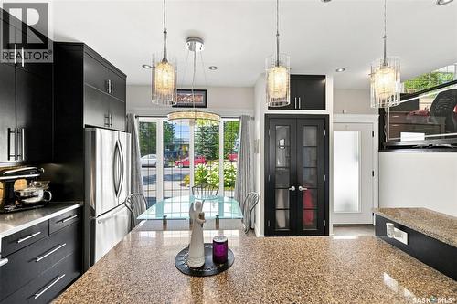 273 Carleton Drive, Saskatoon, SK - Indoor Photo Showing Kitchen With Stainless Steel Kitchen With Upgraded Kitchen