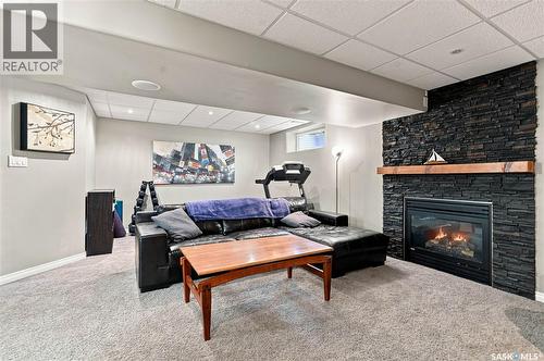554 Lynd Place, Saskatoon, SK - Indoor With Fireplace