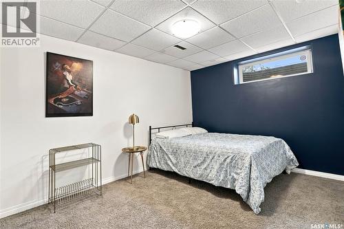 554 Lynd Place, Saskatoon, SK - Indoor Photo Showing Bedroom