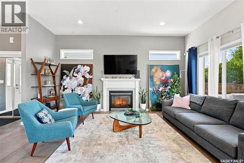554 Lynd Place, Saskatoon, SK - Indoor Photo Showing Living Room With Fireplace