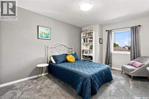 554 Lynd Place, Saskatoon, SK - Indoor Photo Showing Bedroom
