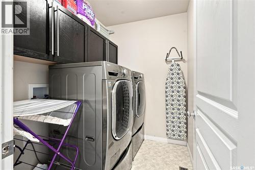 554 Lynd Place, Saskatoon, SK - Indoor Photo Showing Laundry Room