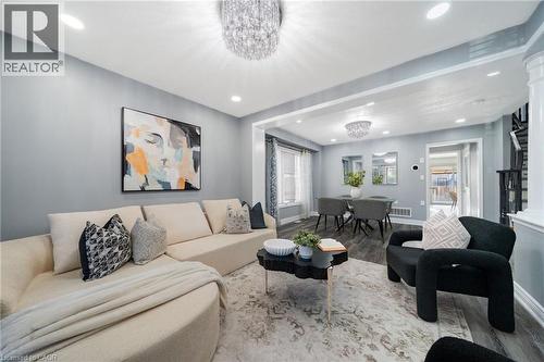 151 Baldwin Drive, Cambridge, ON - Indoor Photo Showing Living Room