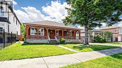 139 RANEE AVENUE Toronto, ON M6A 1N3