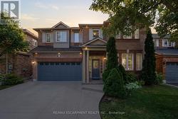 2241 GLAZEBROOK CIRCLE Oakville, ON L6M 5B5