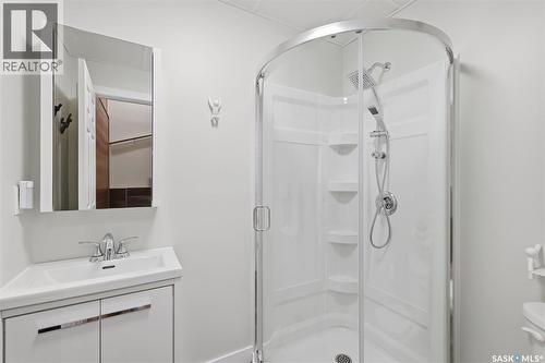 1040 Kolynchuk Crescent, Saskatoon, SK - Indoor Photo Showing Bathroom