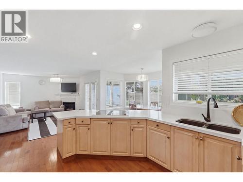 348 Phipps Crescent, Kelowna, BC - Indoor Photo Showing Kitchen With Double Sink