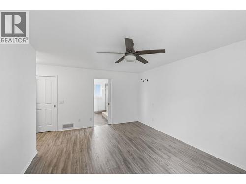 348 Phipps Crescent, Kelowna, BC - Indoor Photo Showing Other Room