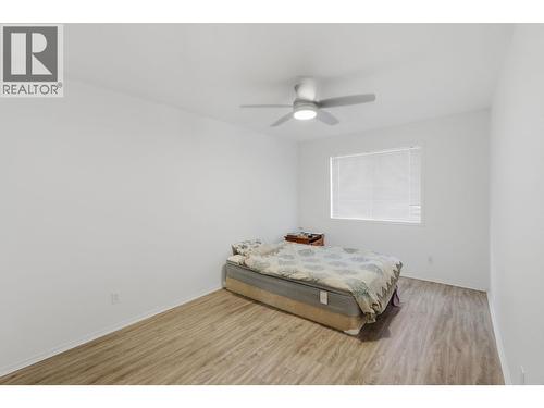 348 Phipps Crescent, Kelowna, BC - Indoor Photo Showing Bedroom