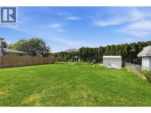 348 Phipps Crescent, Kelowna, BC - Outdoor