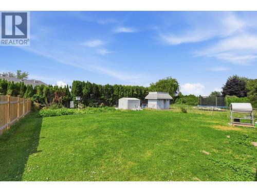 348 Phipps Crescent, Kelowna, BC - Outdoor