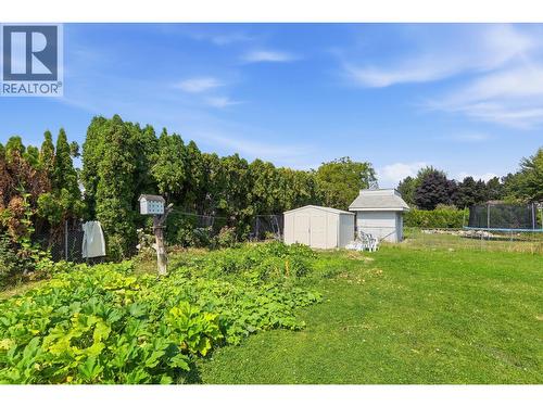348 Phipps Crescent, Kelowna, BC - Outdoor