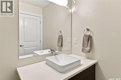 703 Meadows Boulevard, Saskatoon, SK - Indoor Photo Showing Bathroom