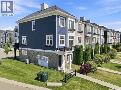 703 Meadows Boulevard, Saskatoon, SK - Outdoor
