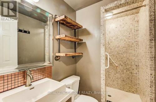 109 White Oak Place, Waterloo, ON - Indoor Photo Showing Bathroom