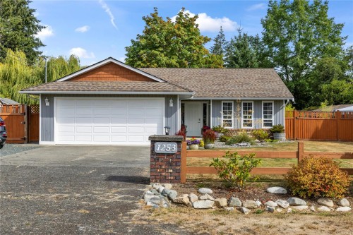 1253 Ormonde Rd, French Creek, BC 