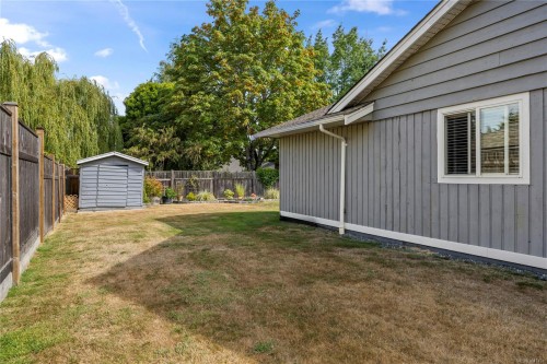 1253 Ormonde Rd, French Creek, BC 