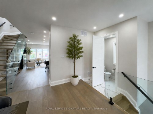 920 Fourth Street, Mississauga, ON 