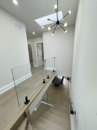 920 Fourth Street, Mississauga, ON 