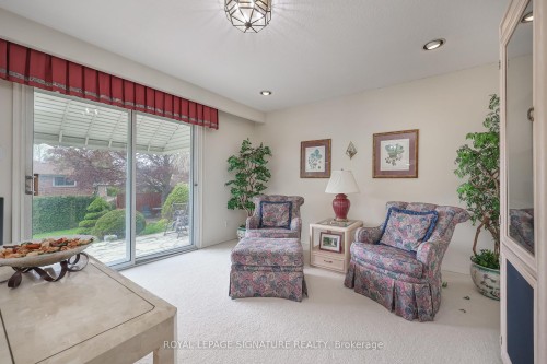 14 Logstone Crescent, Toronto, ON - Indoor Photo Showing Other Room
